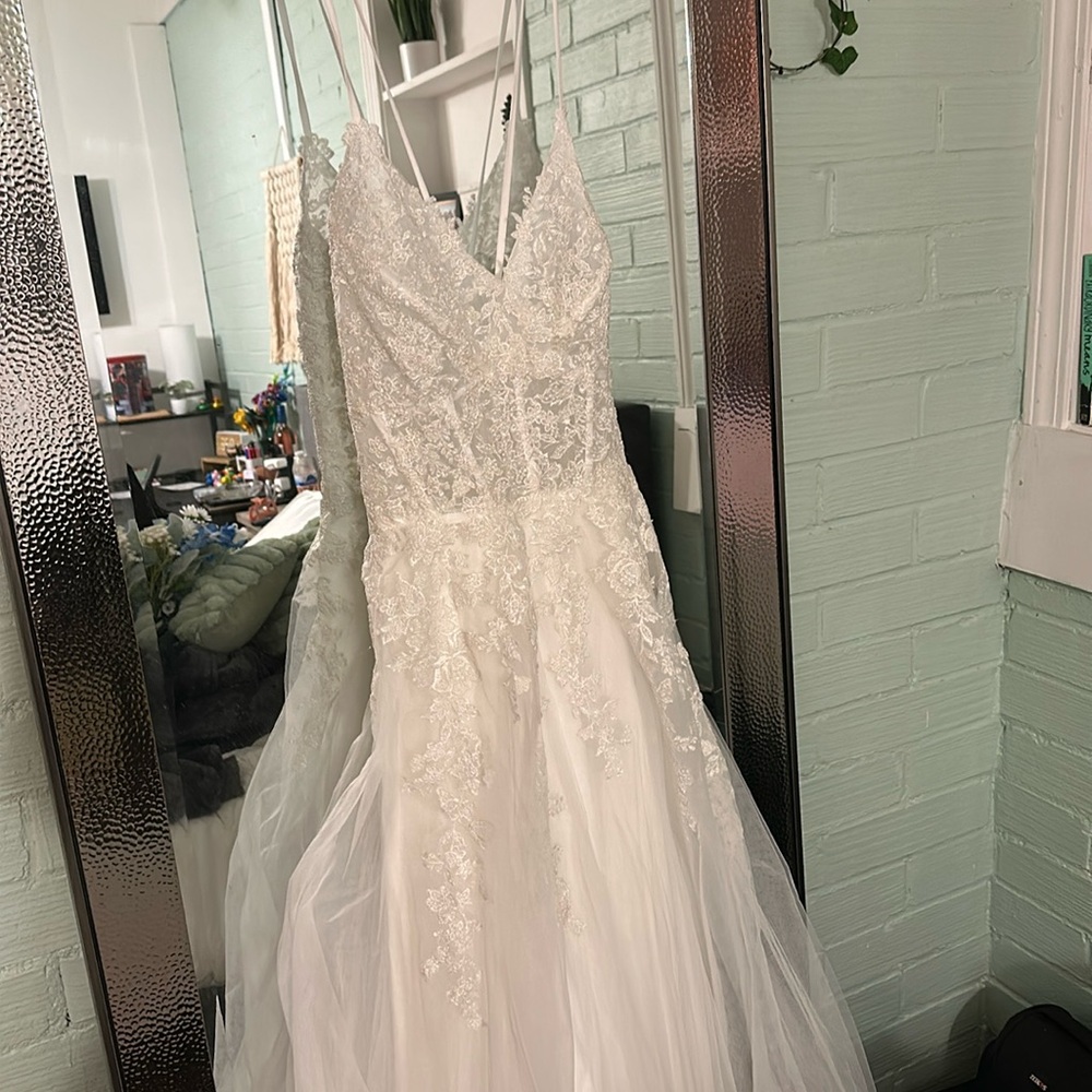 Beautiful Lulus wedding dress!